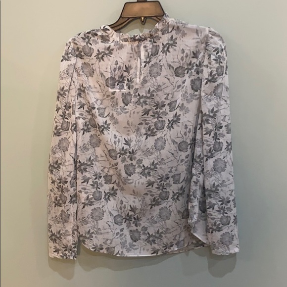 NWOT maison d’amelie women’s floral‎ top - Picture 2 of 9